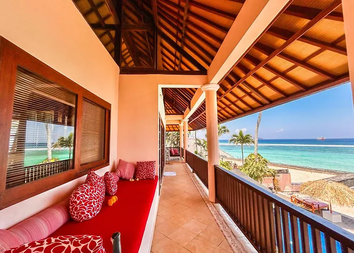 Villa Talia Vashti - Oceanfront With Private Sea Access, Pool & Cook Candidasa