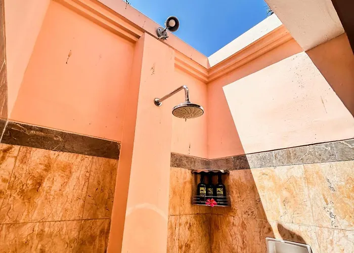 Villa Talia Vashti - Oceanfront With Private Sea Access, Pool & Cook Candidasa